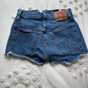 Levi 501 Jean shorts size 24